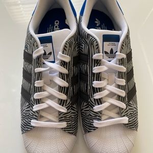 COPY - BNWB ADIDAS SUPERSTAR ZEBRA SIZE 8 men’s